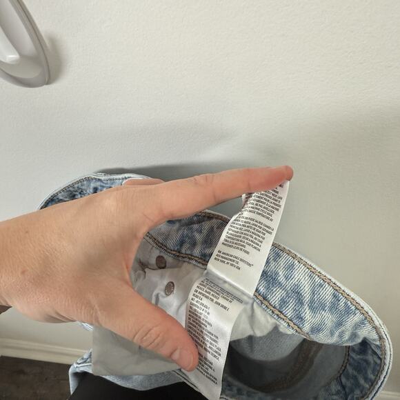 American Eagle Super High Rise Baggy Wide Leg Jeans Light Wash Womens 8 Short - Picture 9 of 10